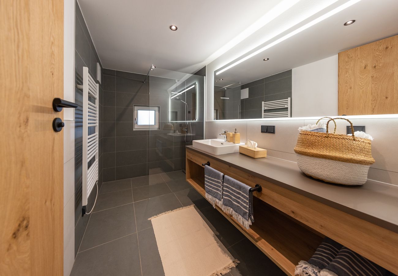 Ferienwohnung in Bruck an der Großglocknerstraße - Lennis Apartments - Top 2